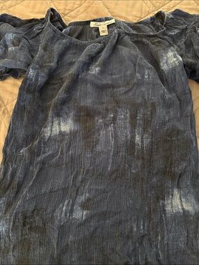 Kenneth Cole Textured Short Sleeve Top in Dusty Blue